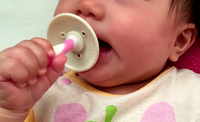 赤ちゃん用歯ブラシ